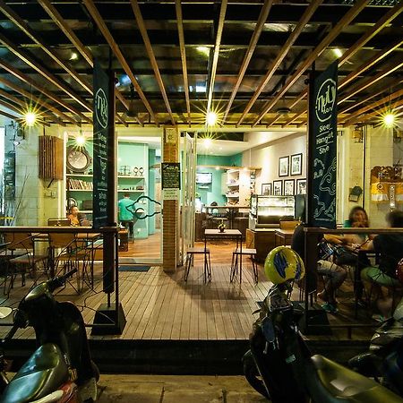 Nau Here Hostel كوتا المظهر الخارجي الصورة
